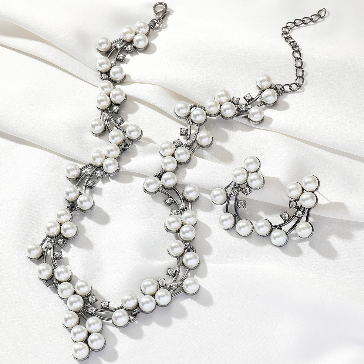 Pearl & Rhinestone Earring and Necklace Set